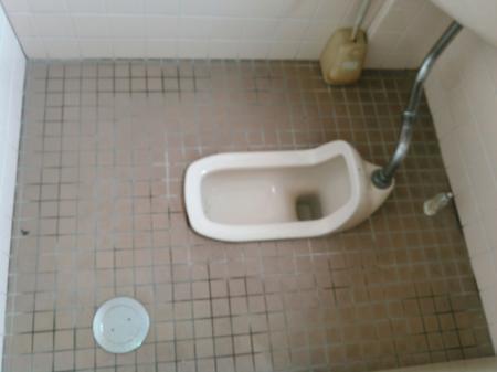 dc071211日進トイレ.jpg